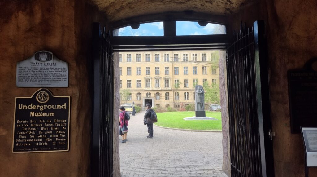 Бункер и военная история города: небанальные музеи для любителей прошлого - иллюстрация